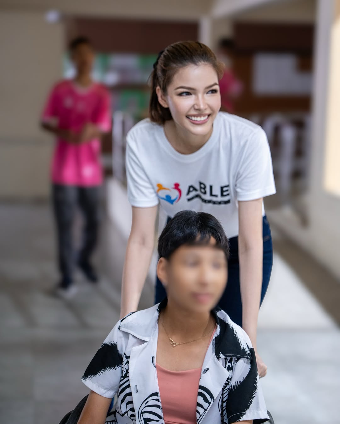 ฟ้าใส - ปวีณสุดา ดรูอิ้น