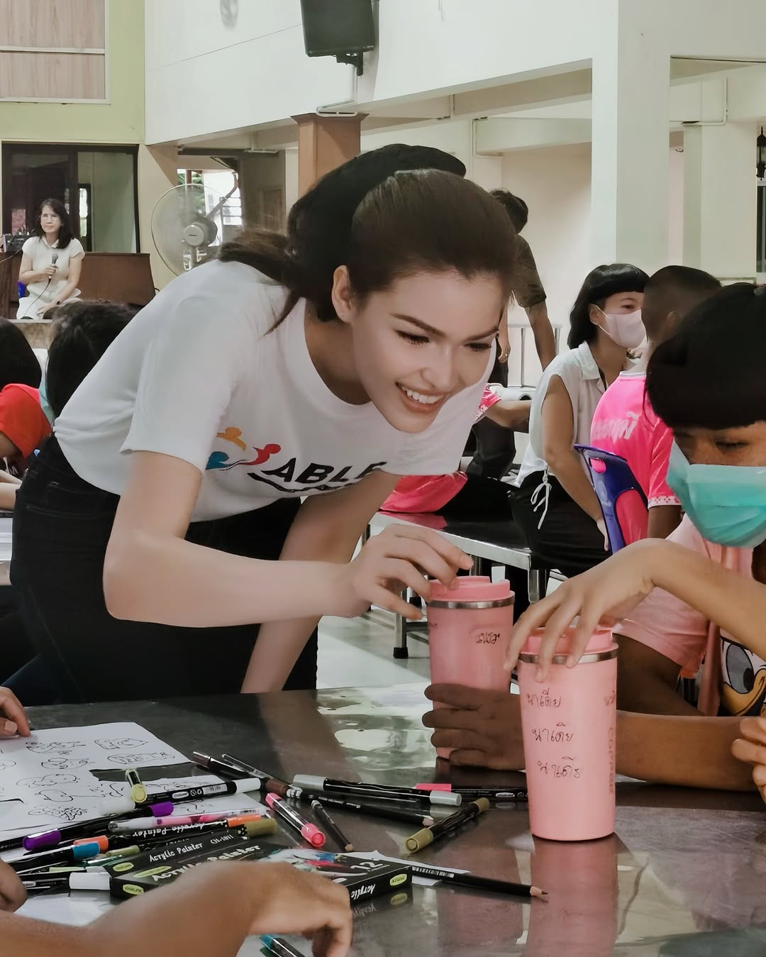 ฟ้าใส - ปวีณสุดา ดรูอิ้น