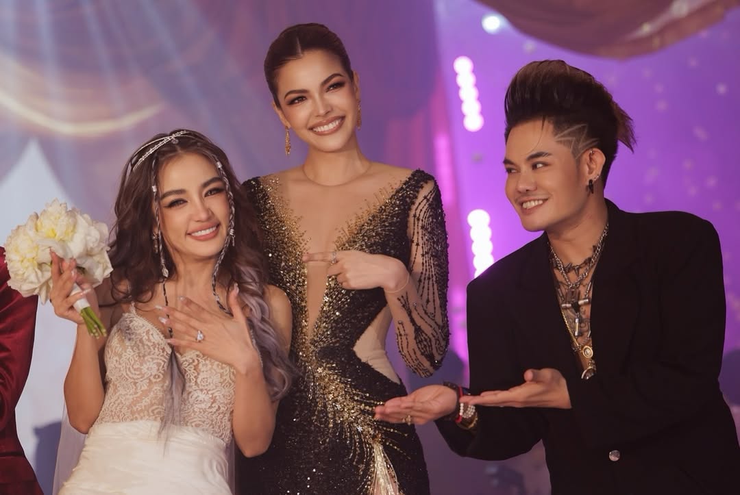 ฟ้าใส - ปวีณสุดา ดรูอิ้น
