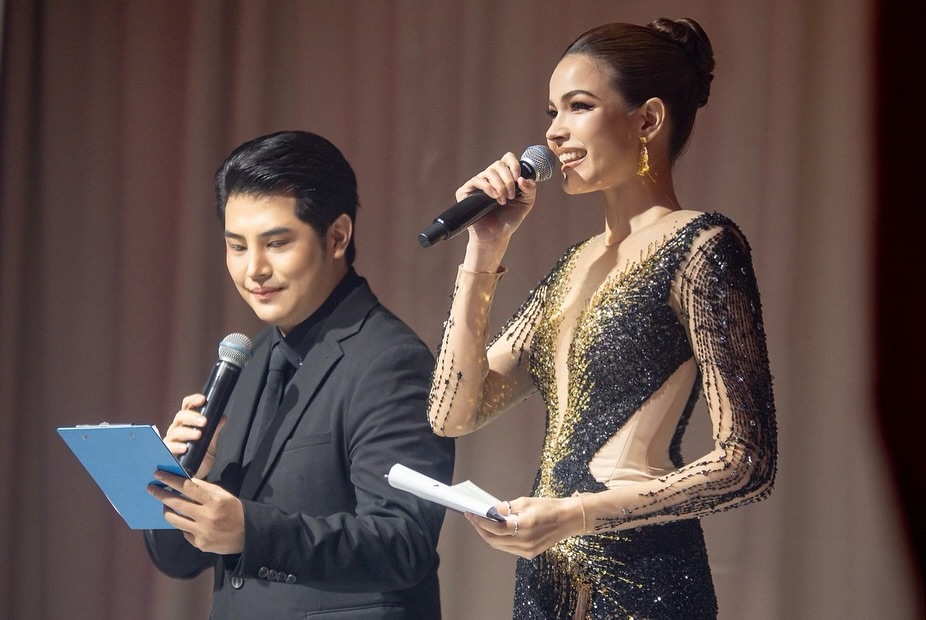 ฟ้าใส - ปวีณสุดา ดรูอิ้น