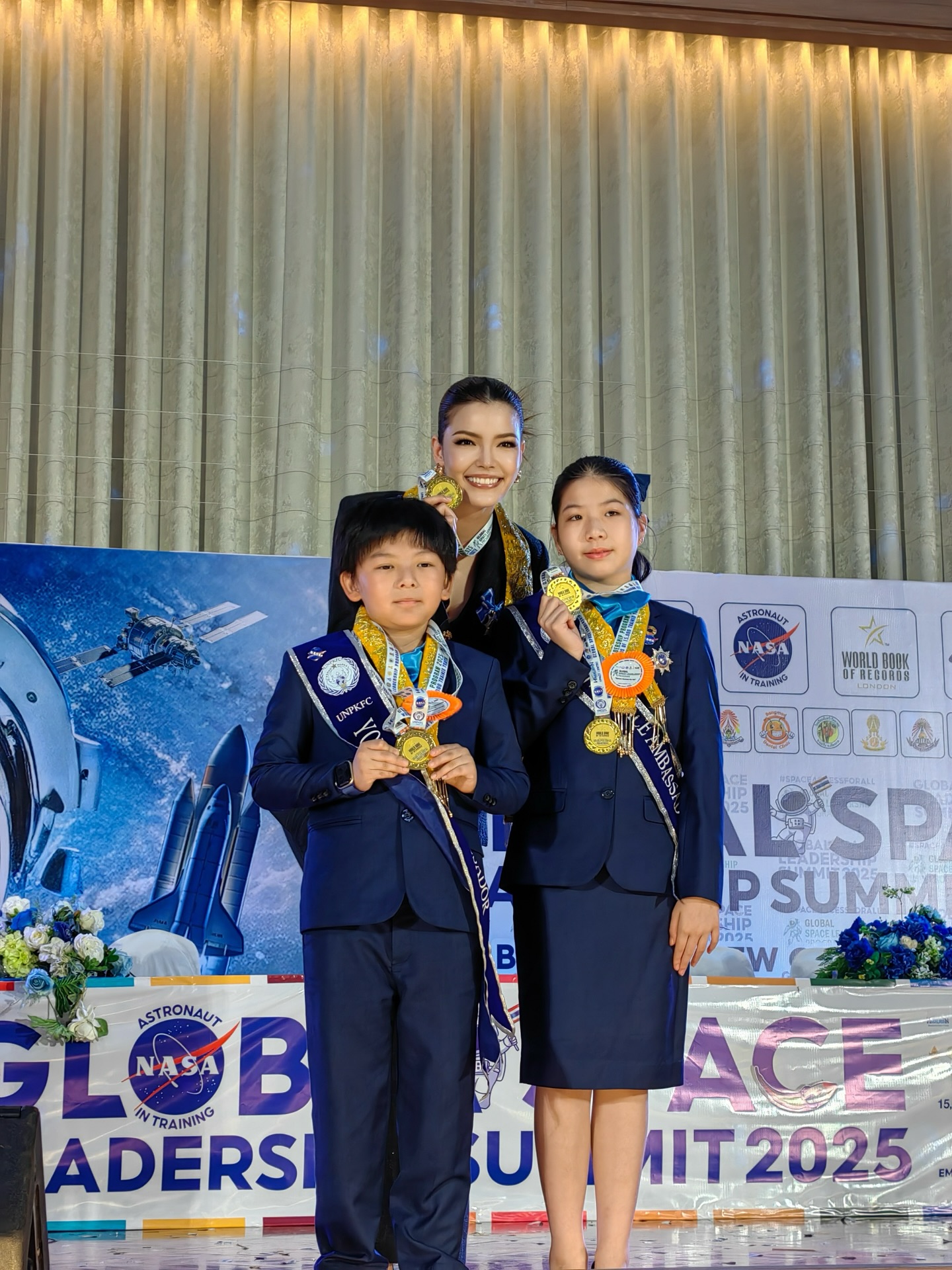 ฟ้าใส - ปวีณสุดา ดรูอิ้น