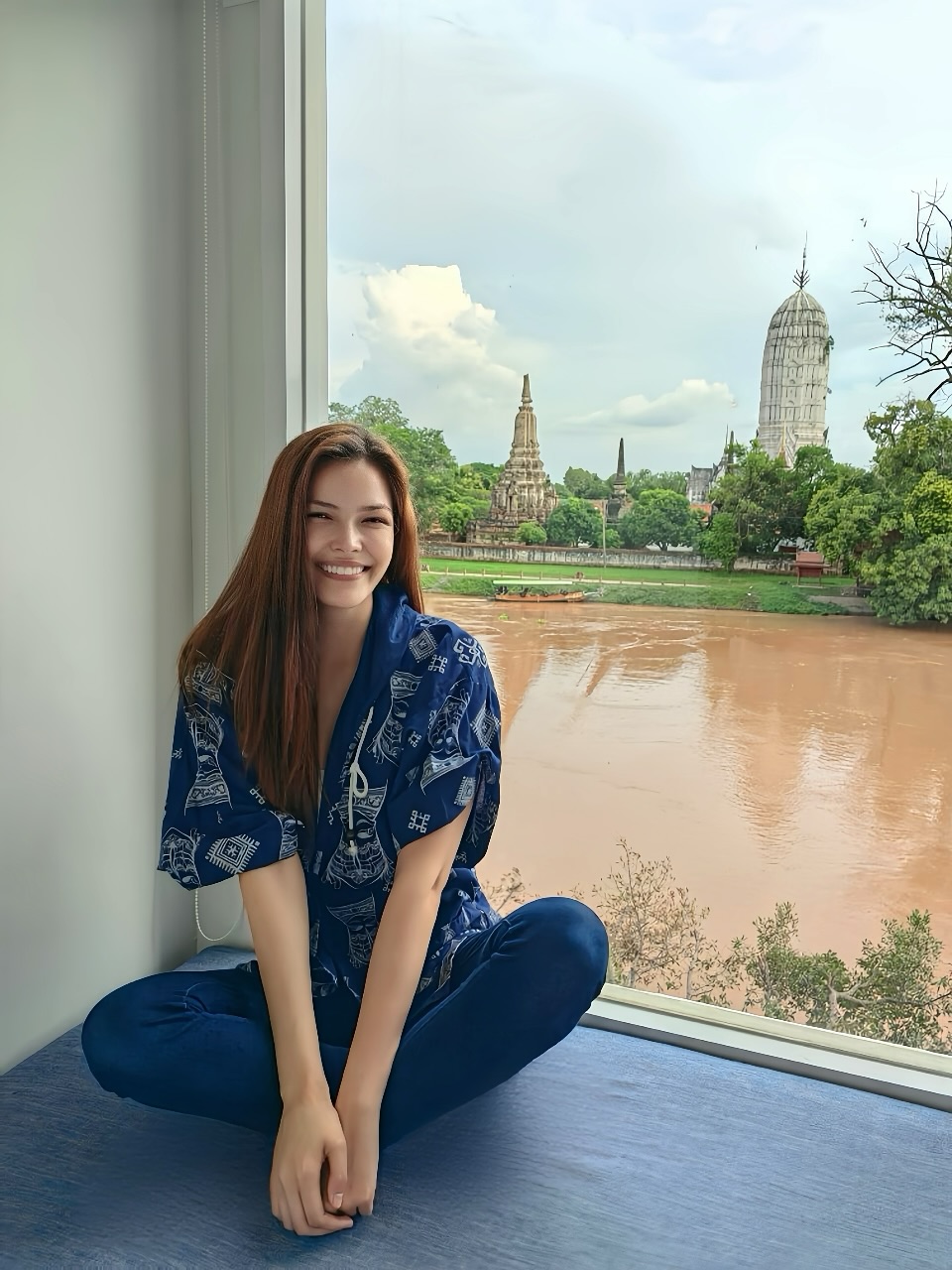 ฟ้าใส - ปวีณสุดา ดรูอิ้น