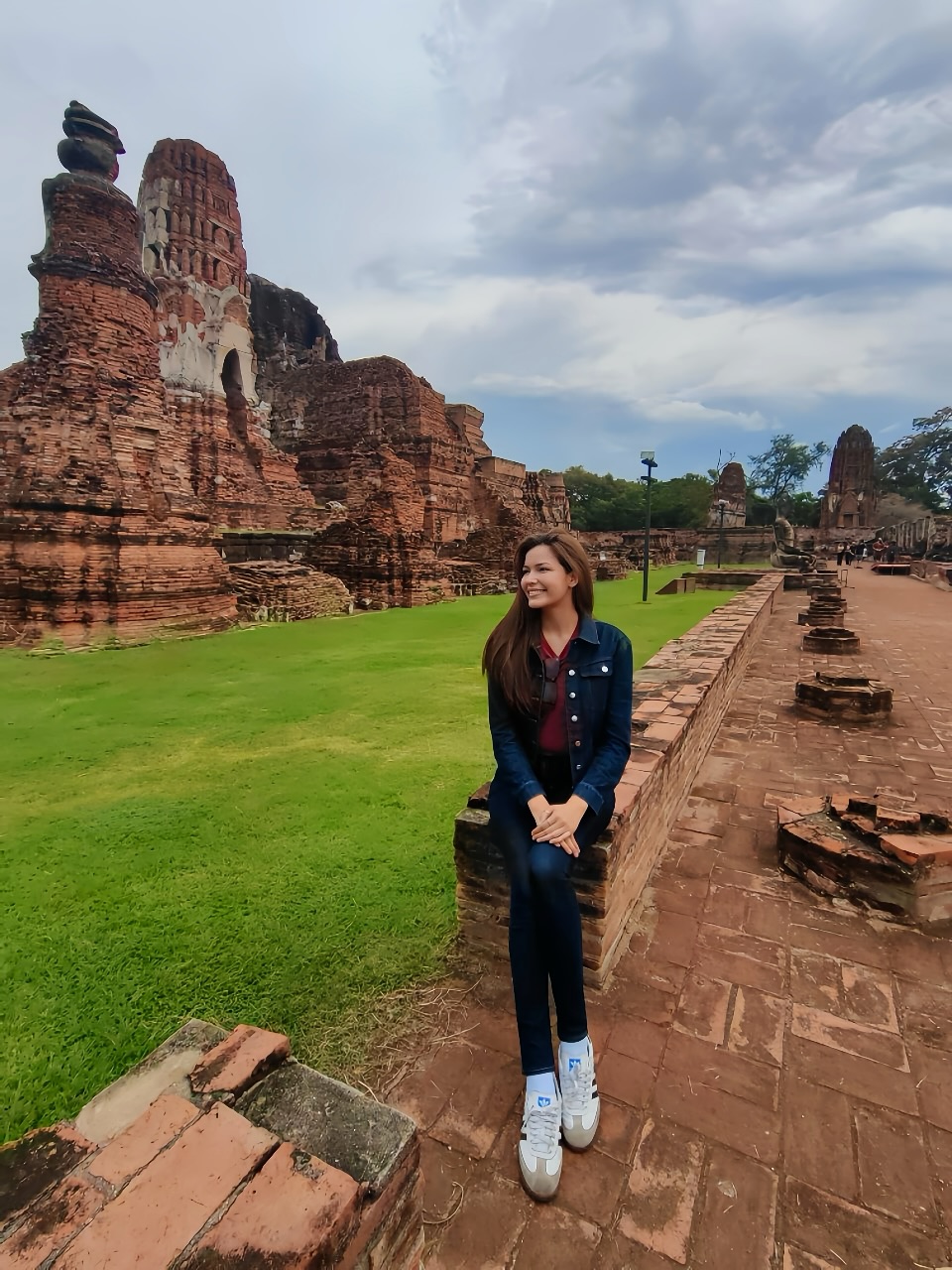ฟ้าใส - ปวีณสุดา ดรูอิ้น