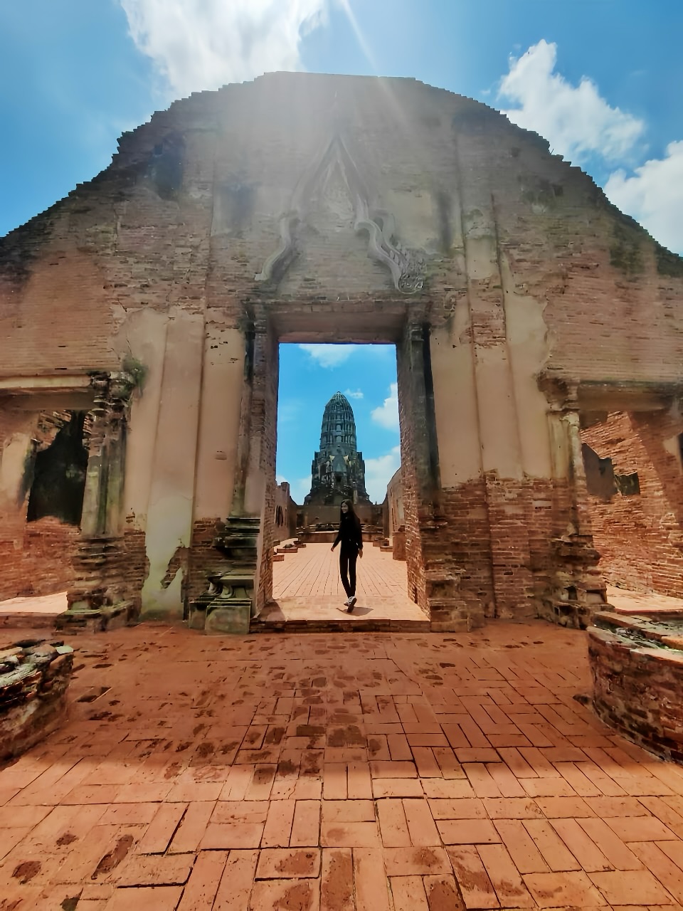 ฟ้าใส - ปวีณสุดา ดรูอิ้น