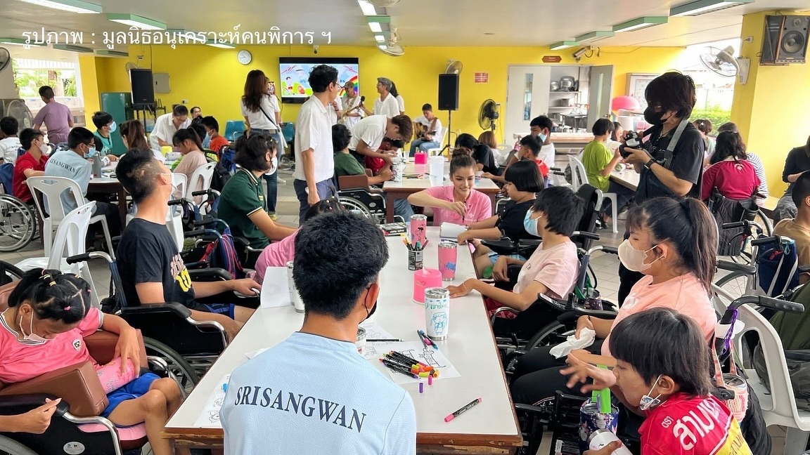 ฟ้าใส - ปวีณสุดา ดรูอิ้น