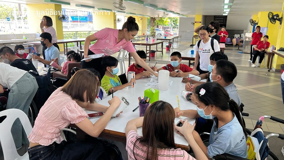 ฟ้าใส - ปวีณสุดา ดรูอิ้น