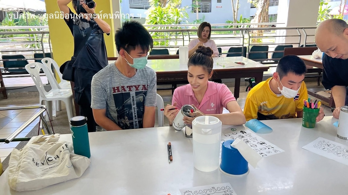 ฟ้าใส - ปวีณสุดา ดรูอิ้น