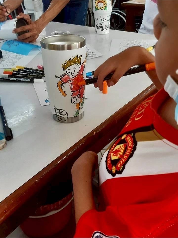 ฟ้าใส - ปวีณสุดา ดรูอิ้น