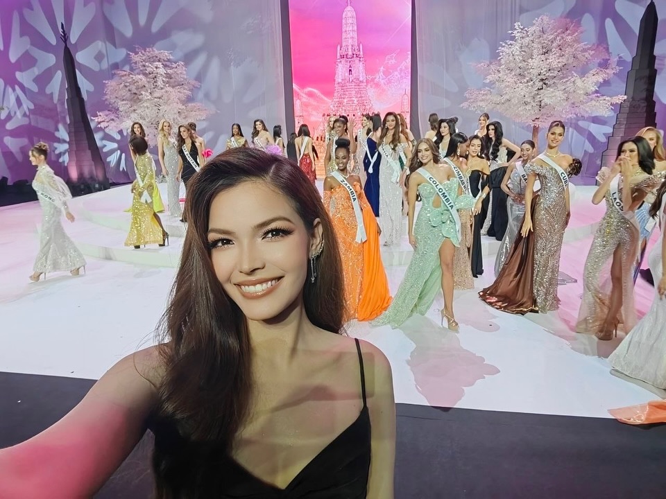 ฟ้าใส - ปวีณสุดา ดรูอิ้น