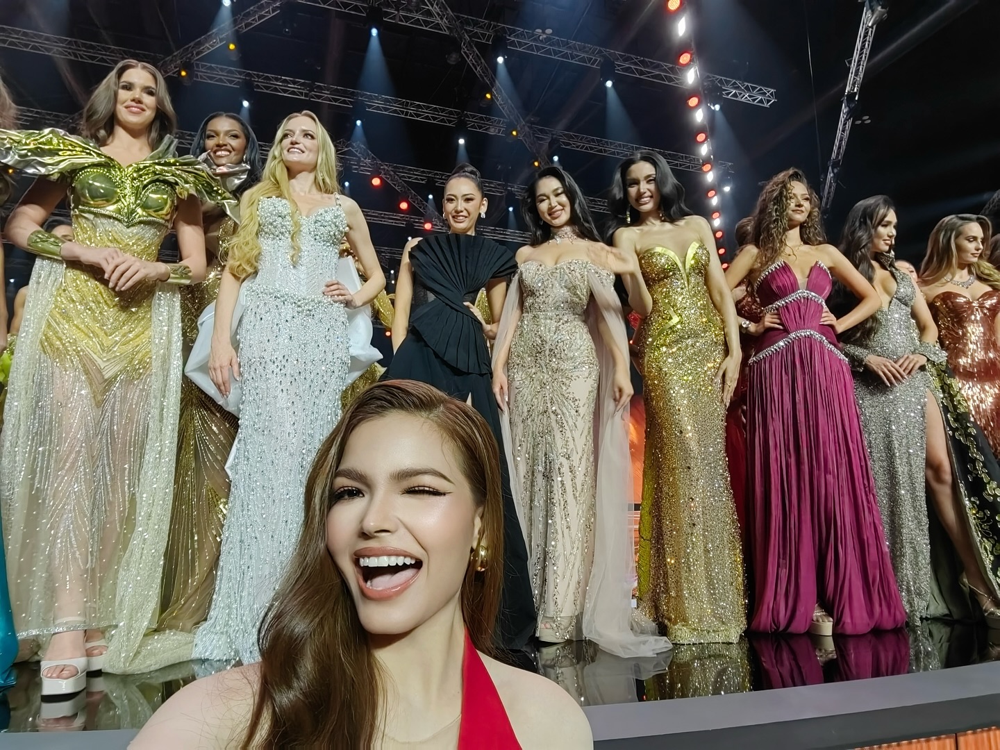 ฟ้าใส - ปวีณสุดา ดรูอิ้น