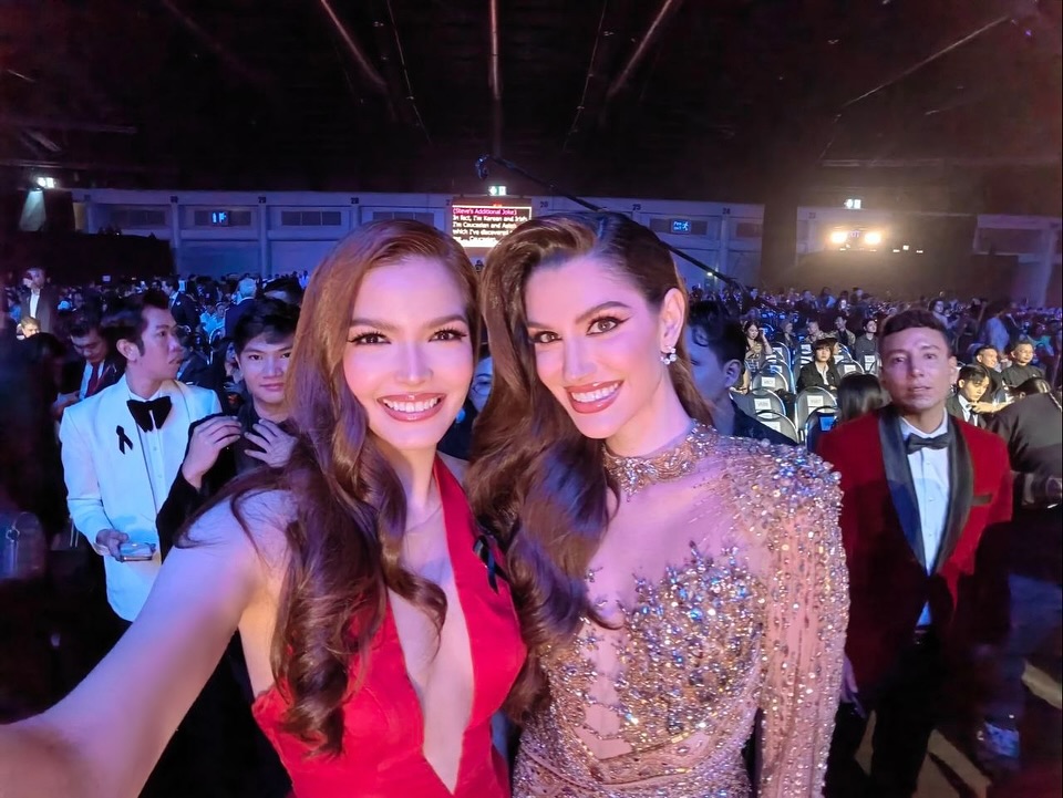 ฟ้าใส - ปวีณสุดา ดรูอิ้น