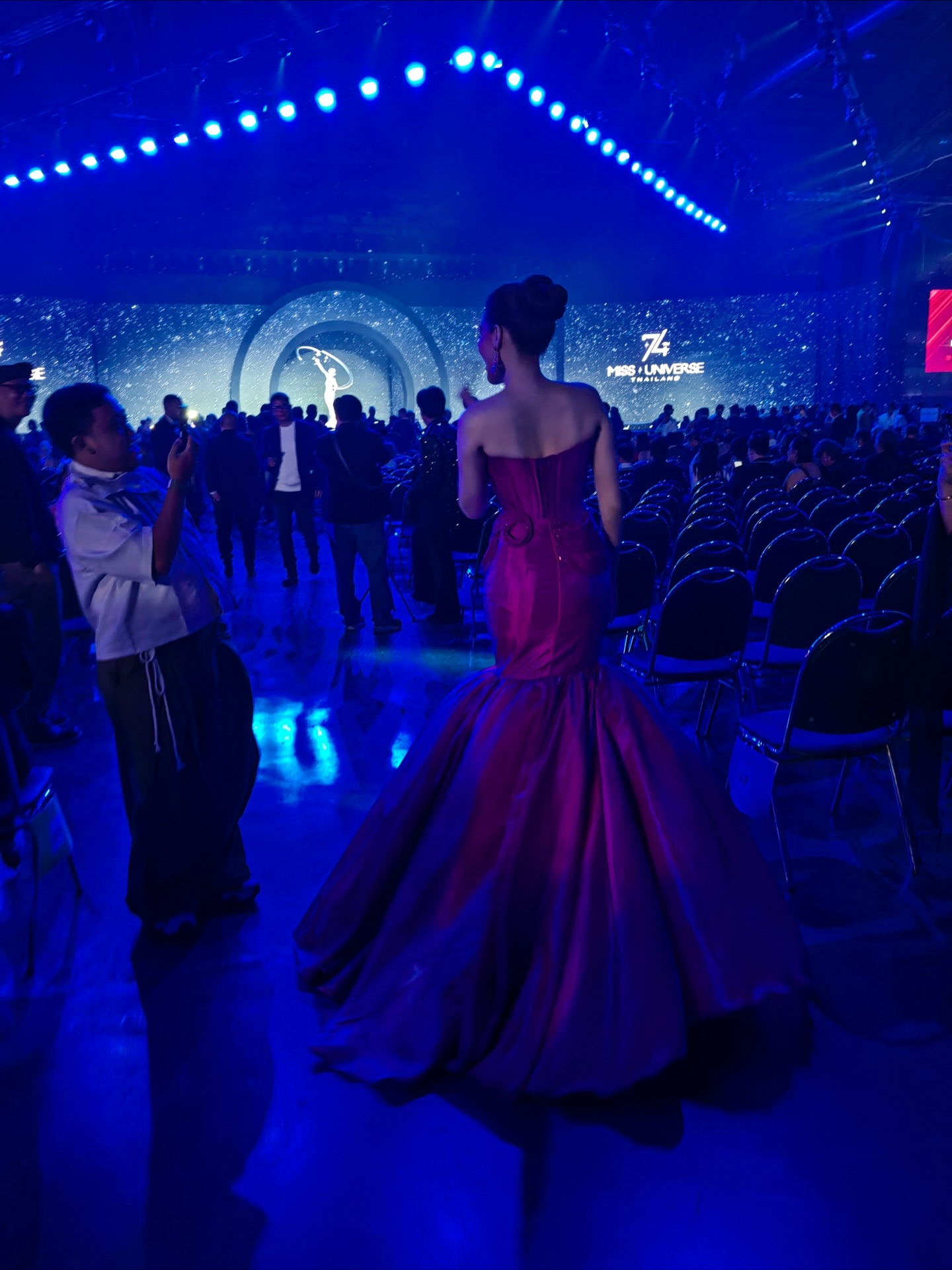 ฟ้าใส - ปวีณสุดา ดรูอิ้น