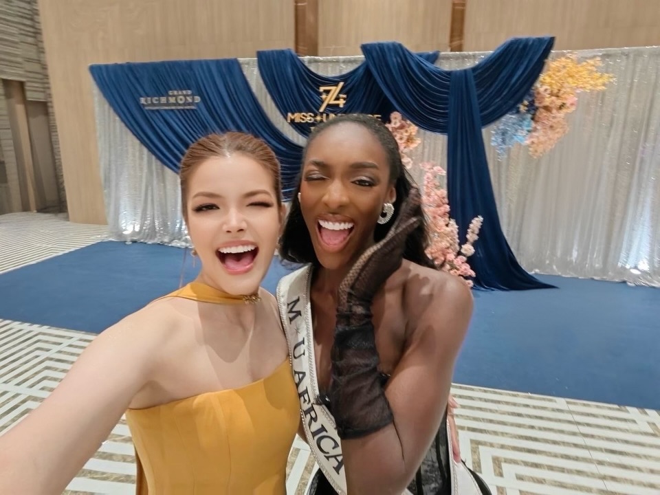 ฟ้าใส - ปวีณสุดา ดรูอิ้น