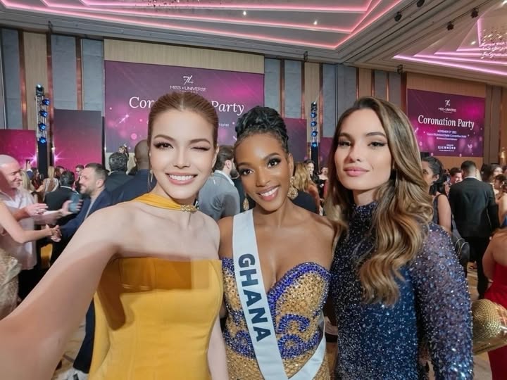 ฟ้าใส - ปวีณสุดา ดรูอิ้น