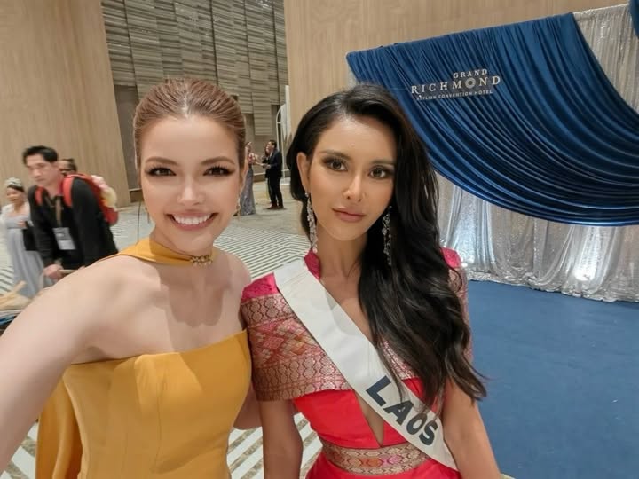 ฟ้าใส - ปวีณสุดา ดรูอิ้น