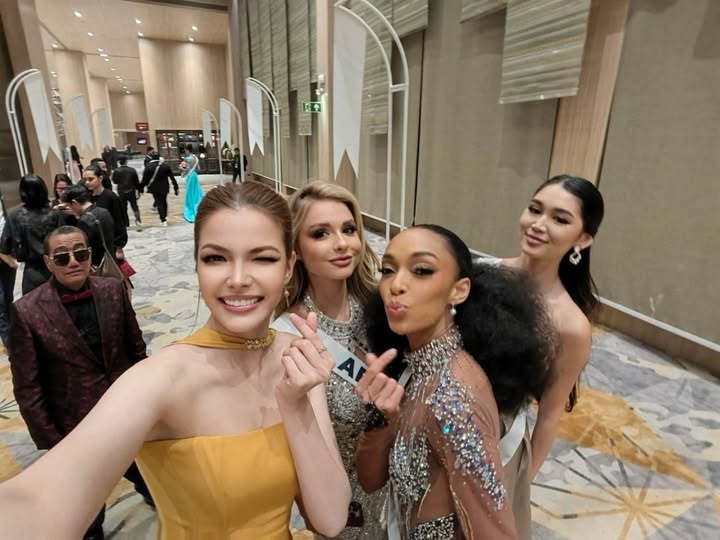 ฟ้าใส - ปวีณสุดา ดรูอิ้น