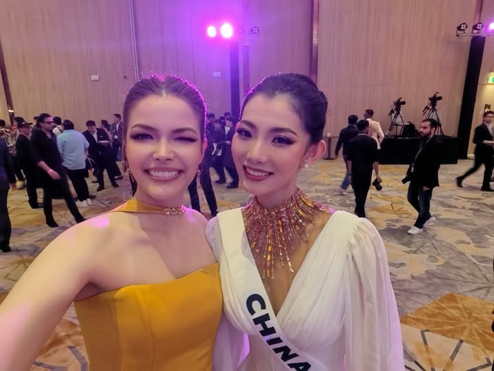 ฟ้าใส - ปวีณสุดา ดรูอิ้น