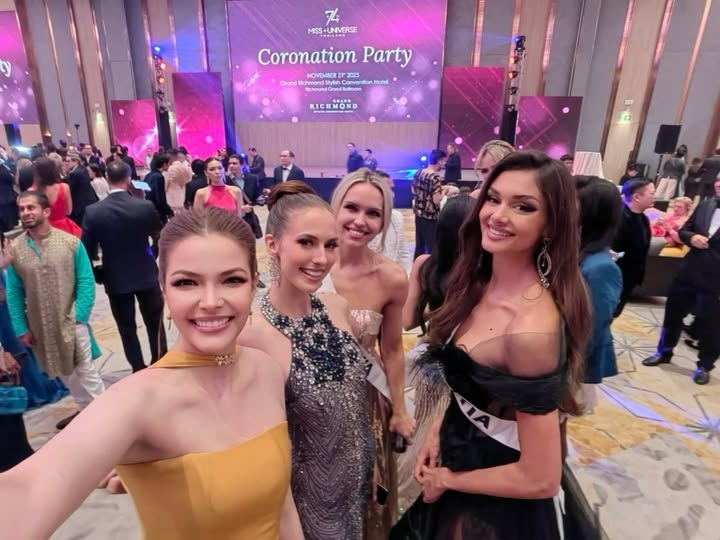 ฟ้าใส - ปวีณสุดา ดรูอิ้น