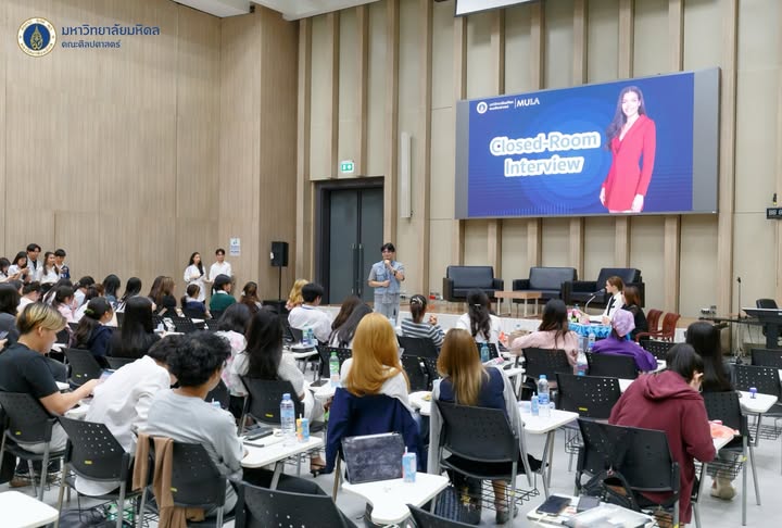 ฟ้าใส - ปวีณสุดา ดรูอิ้น