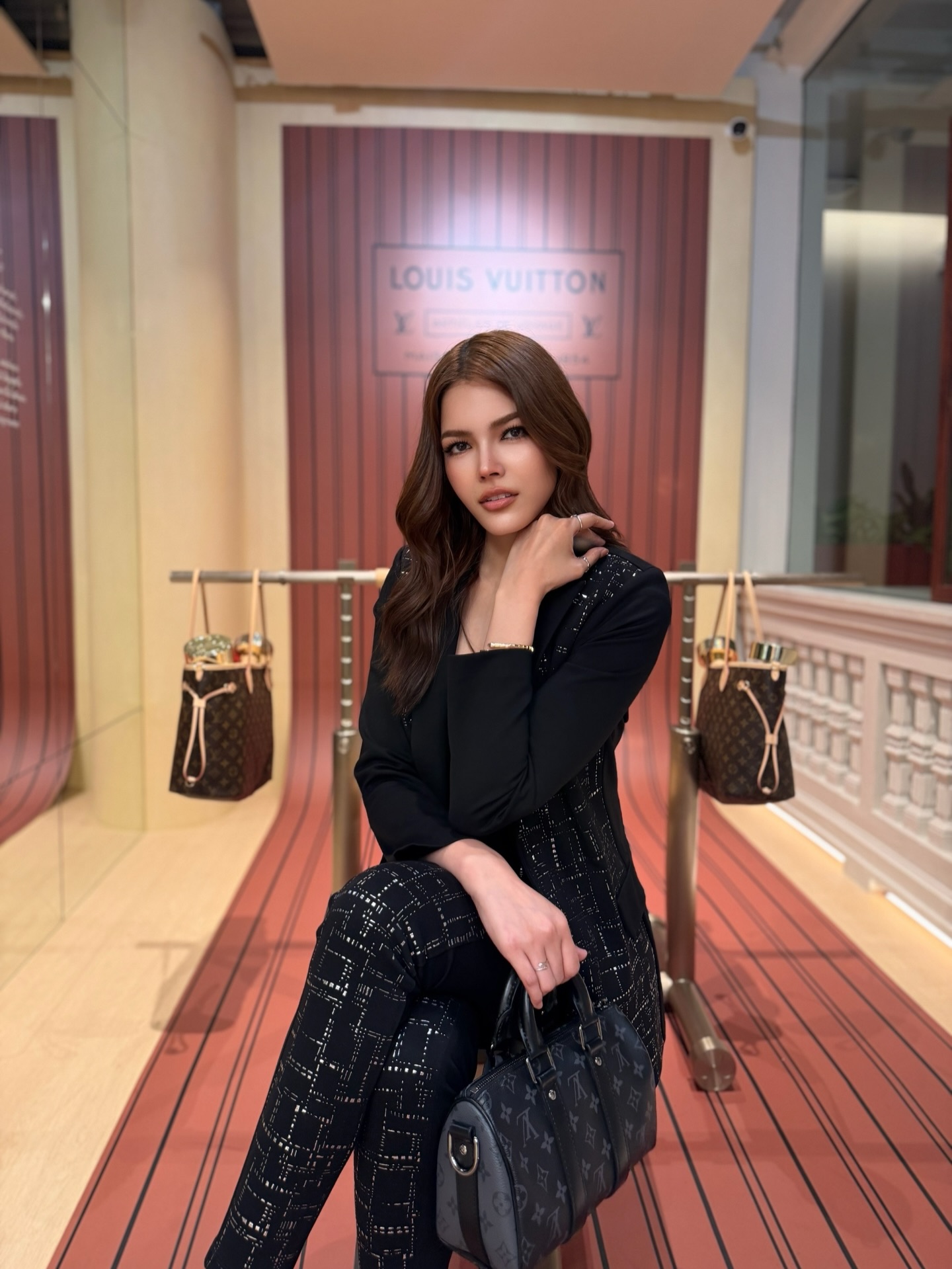 ฟ้าใส - ปวีณสุดา ดรูอิ้น