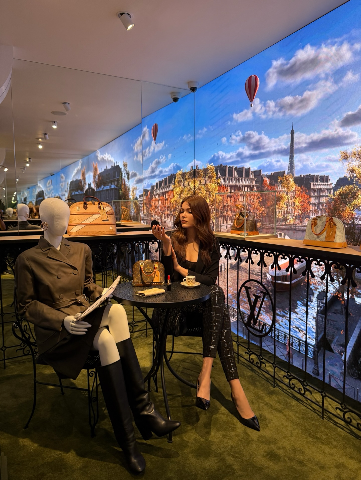 ฟ้าใส - ปวีณสุดา ดรูอิ้น