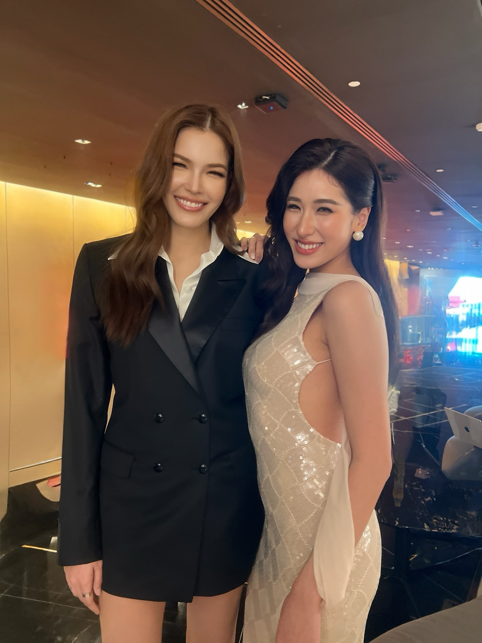 ฟ้าใส - ปวีณสุดา ดรูอิ้น