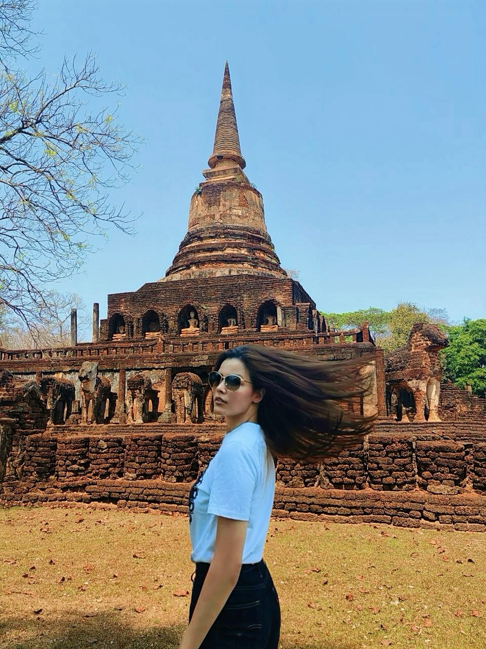 ฟ้าใส - ปวีณสุดา ดรูอิ้น