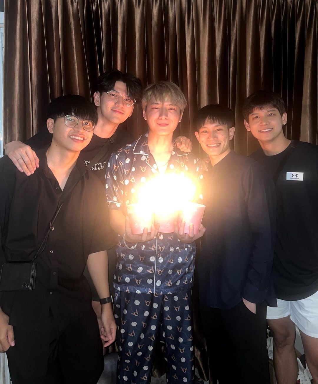 ไมค์ - ชินรัฐ สิริพงษ์ชวลิต