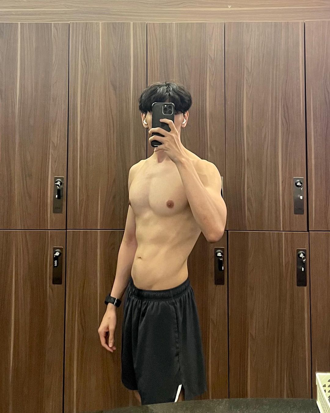 ไมค์ - ชินรัฐ สิริพงษ์ชวลิต
