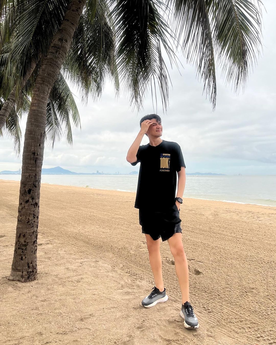 ไมค์ - ชินรัฐ สิริพงษ์ชวลิต