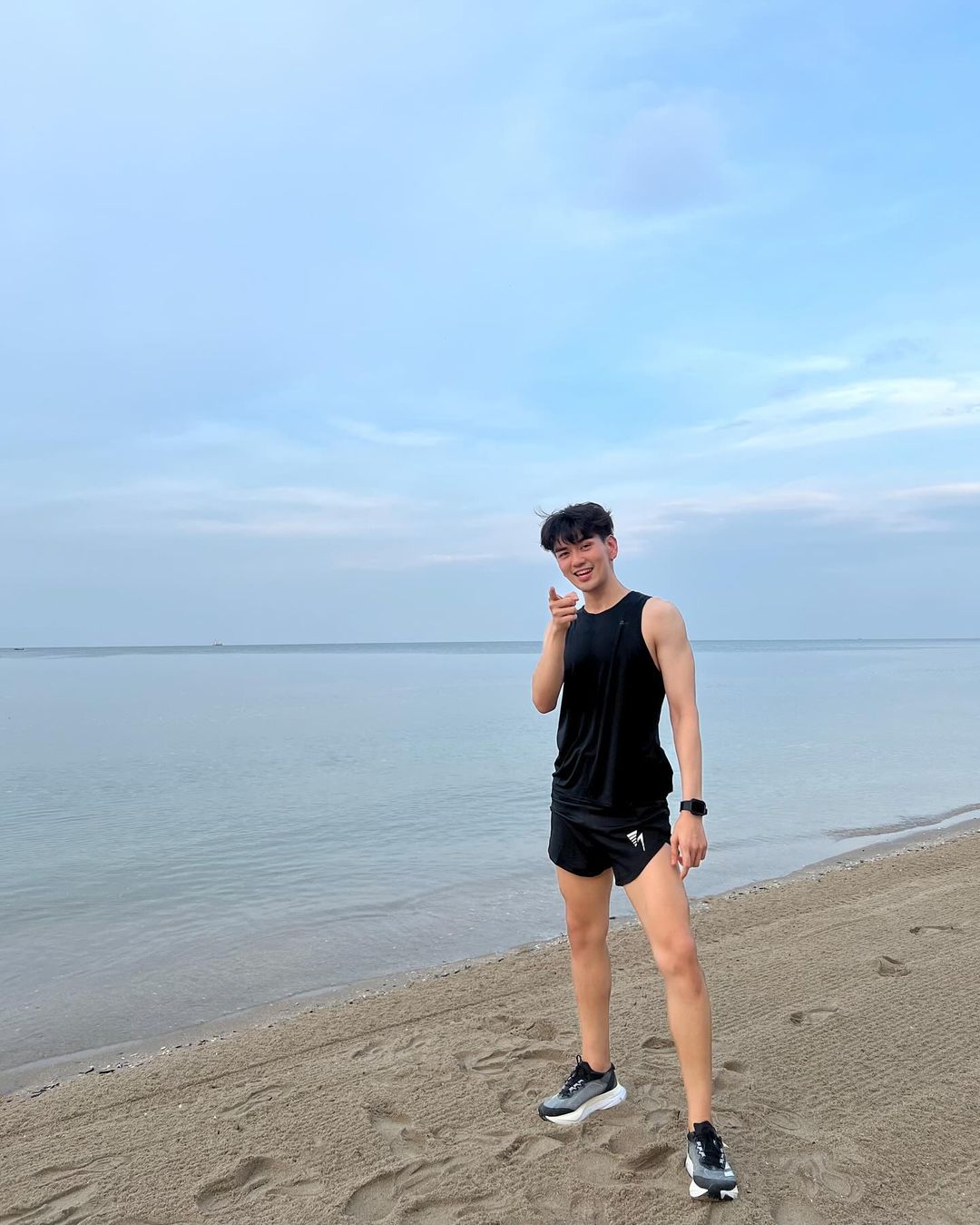 ไมค์ - ชินรัฐ สิริพงษ์ชวลิต