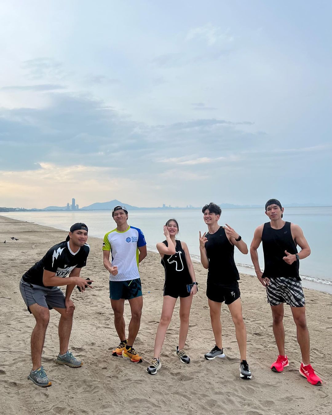 ไมค์ - ชินรัฐ สิริพงษ์ชวลิต