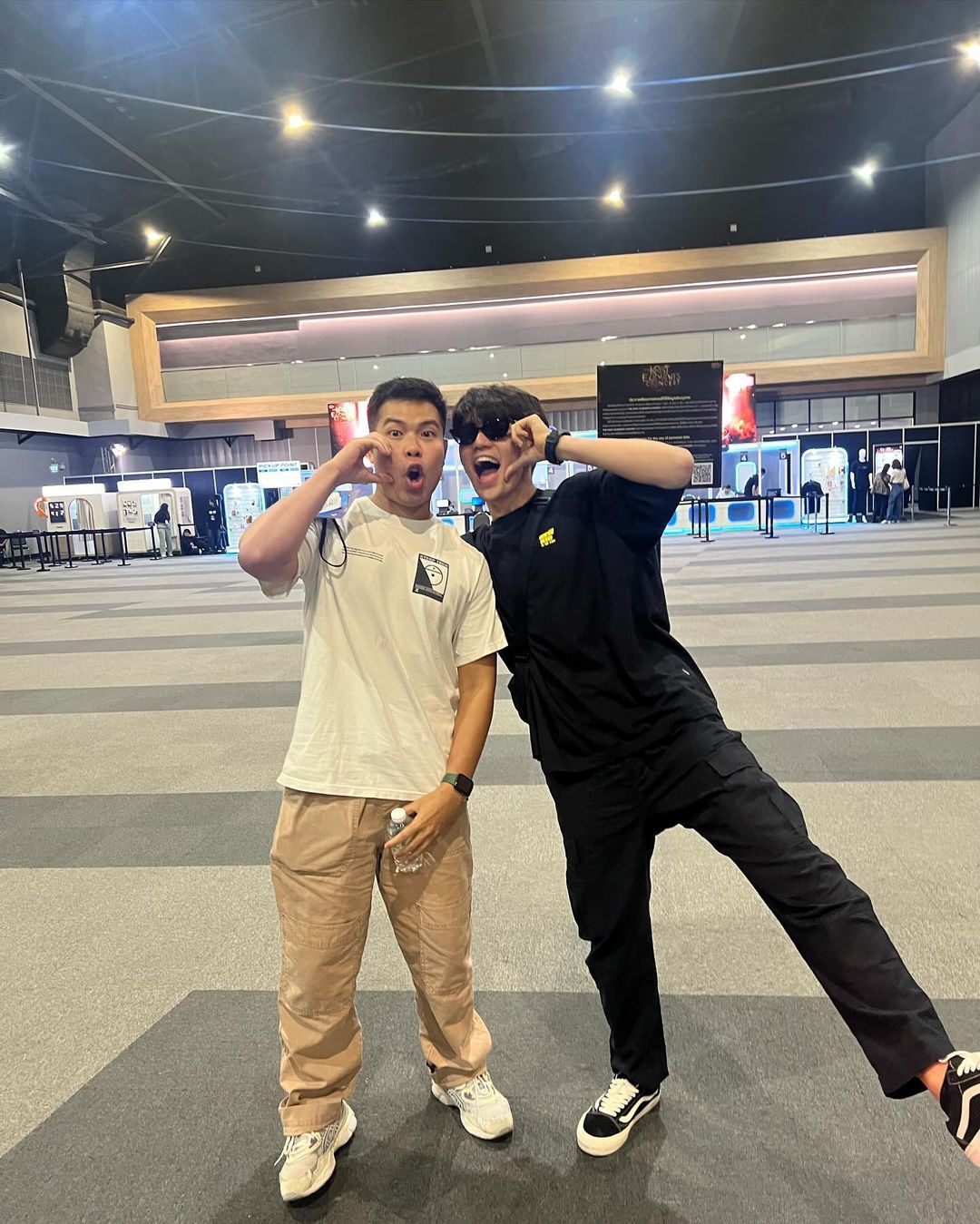 ไมค์ - ชินรัฐ สิริพงษ์ชวลิต