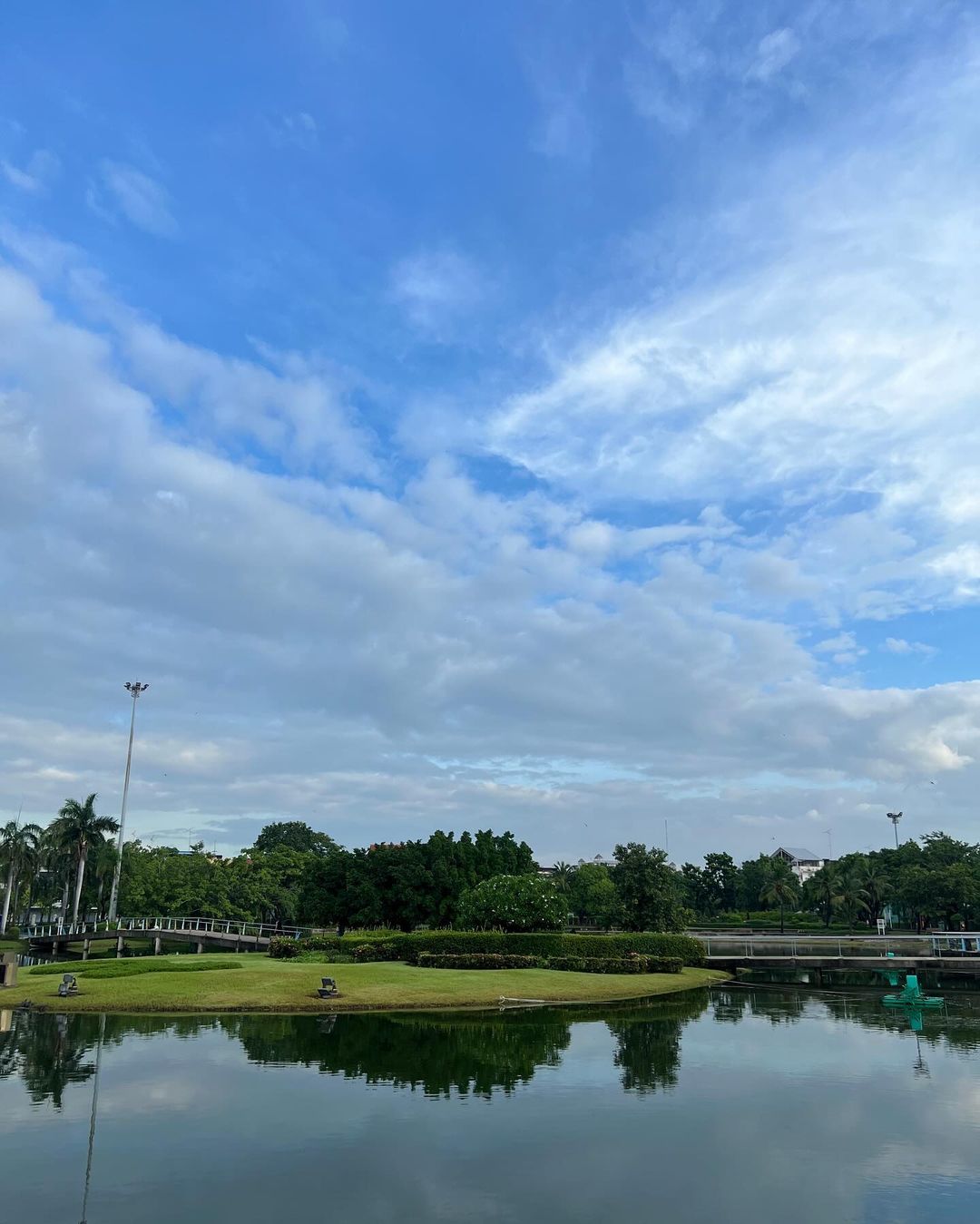 ไมค์ - ชินรัฐ สิริพงษ์ชวลิต