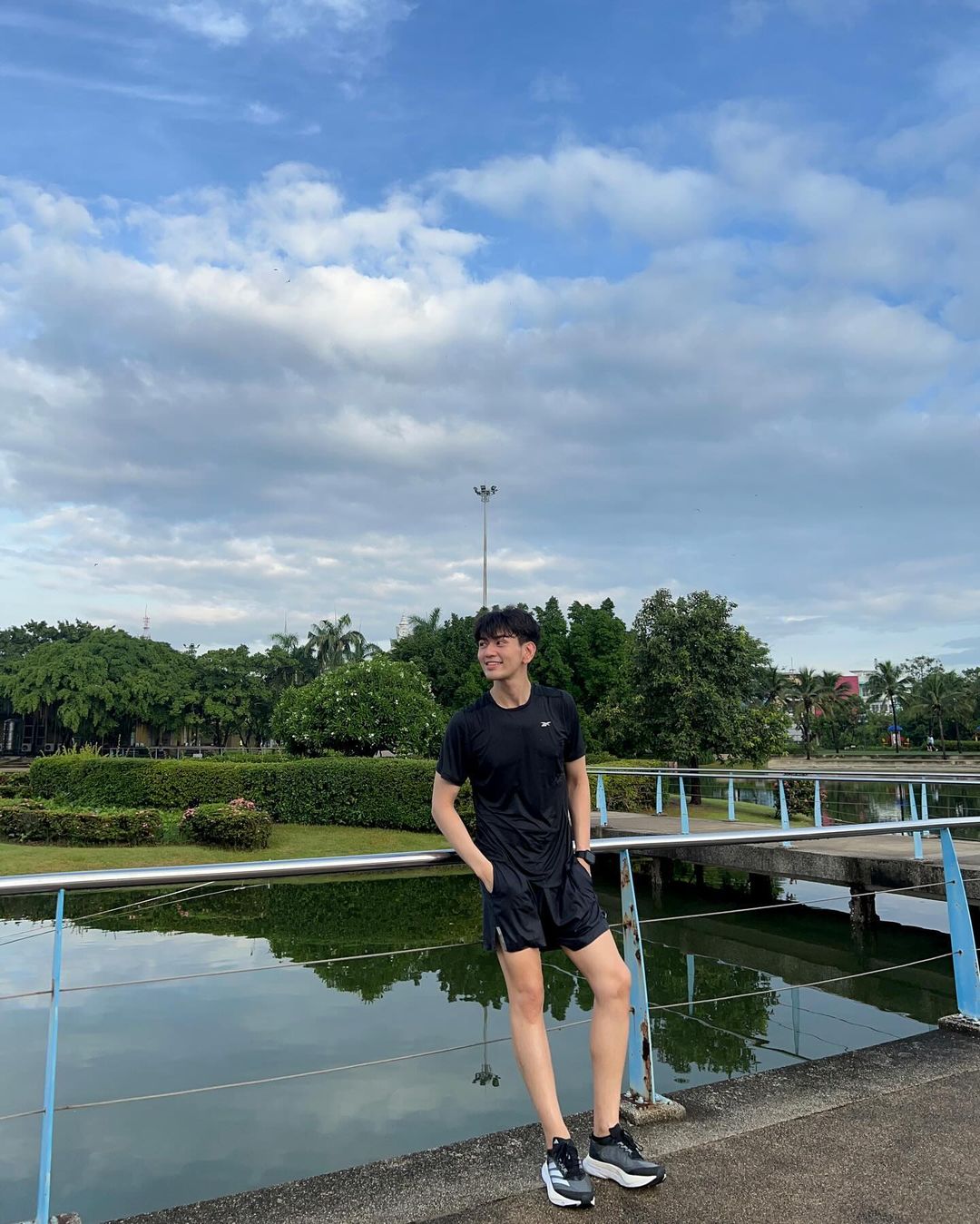 ไมค์ - ชินรัฐ สิริพงษ์ชวลิต