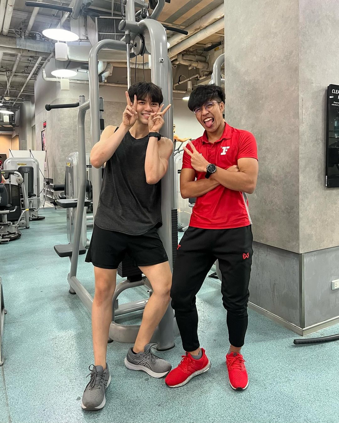 ไมค์ - ชินรัฐ สิริพงษ์ชวลิต