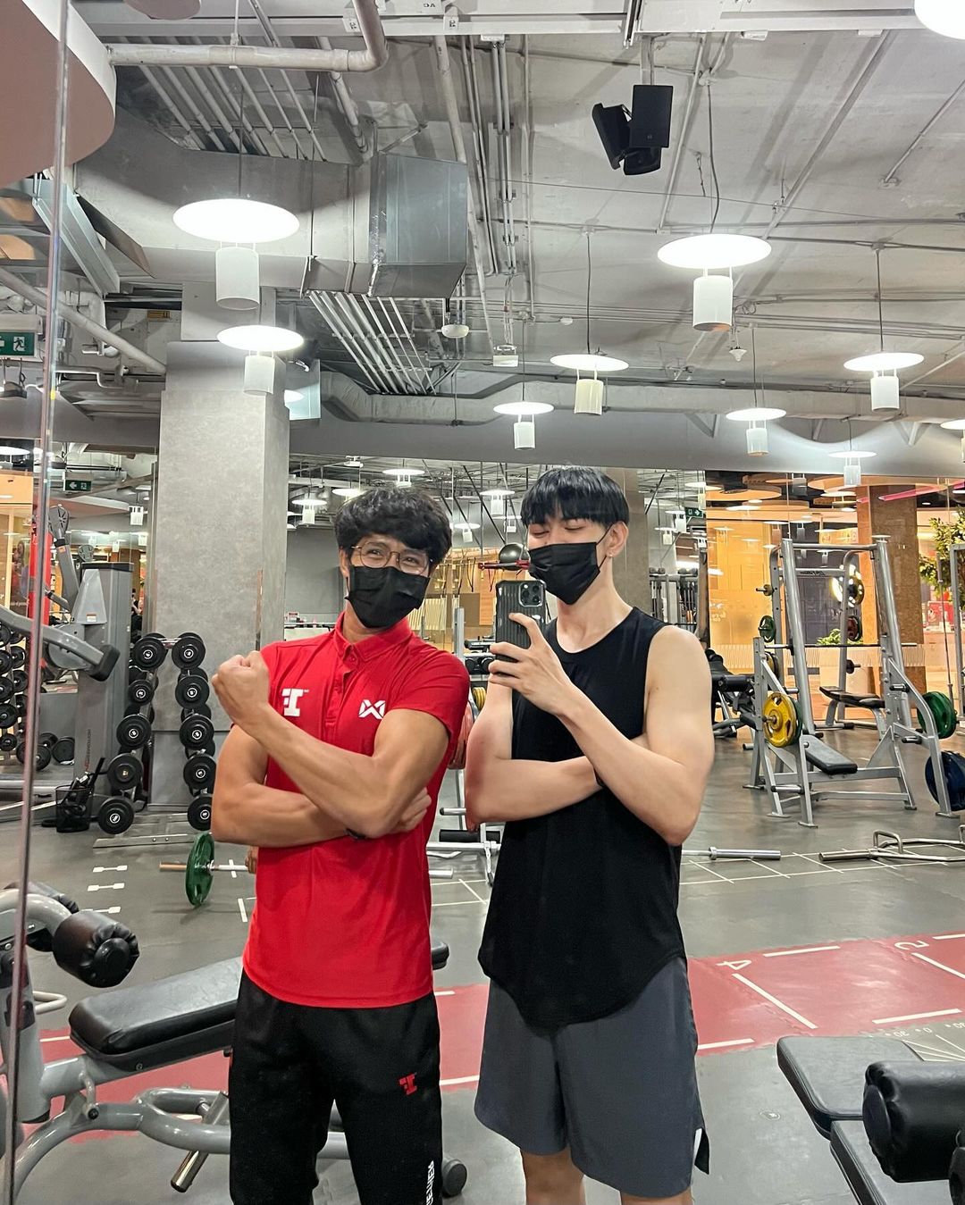 ไมค์ - ชินรัฐ สิริพงษ์ชวลิต