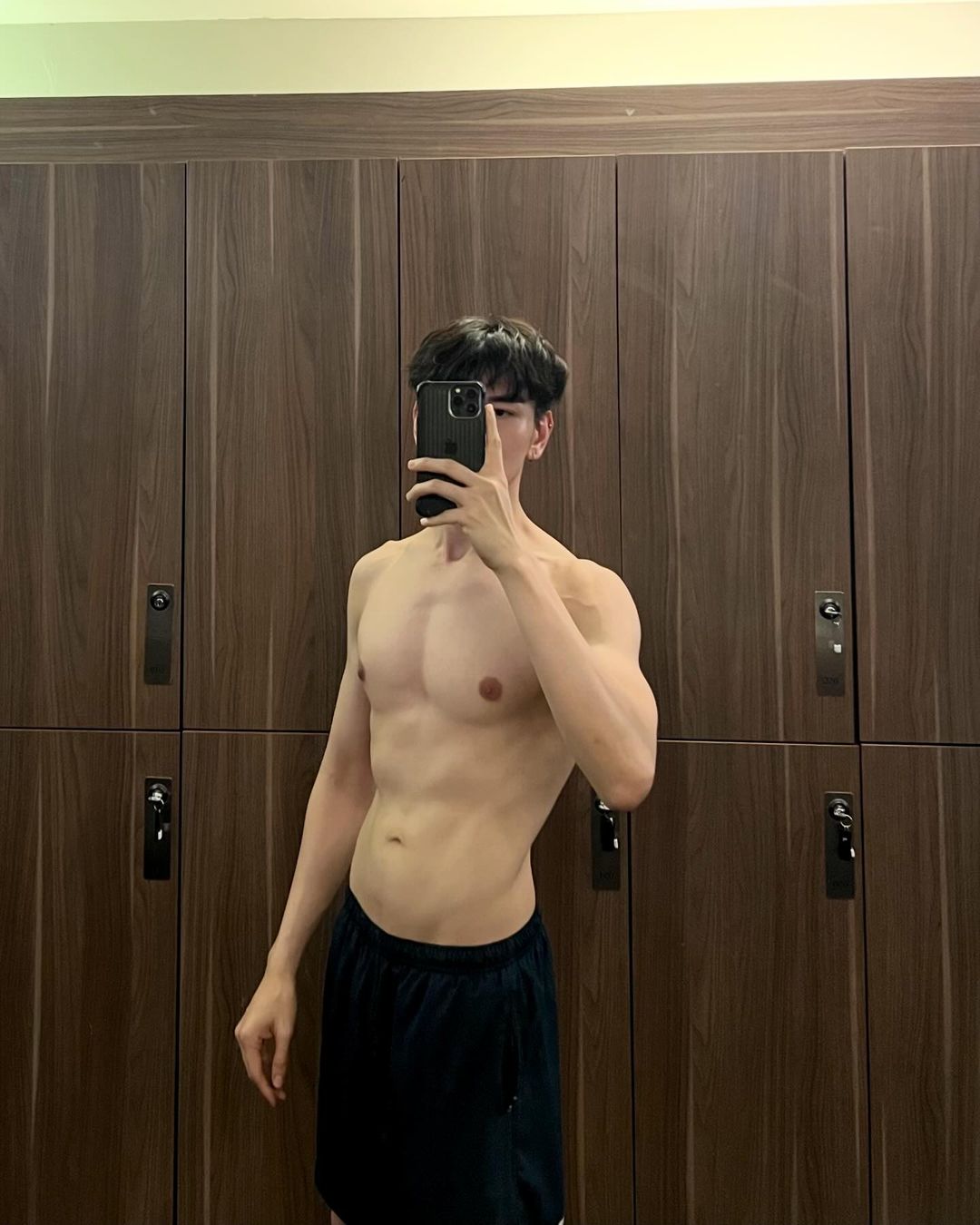 ไมค์ - ชินรัฐ สิริพงษ์ชวลิต