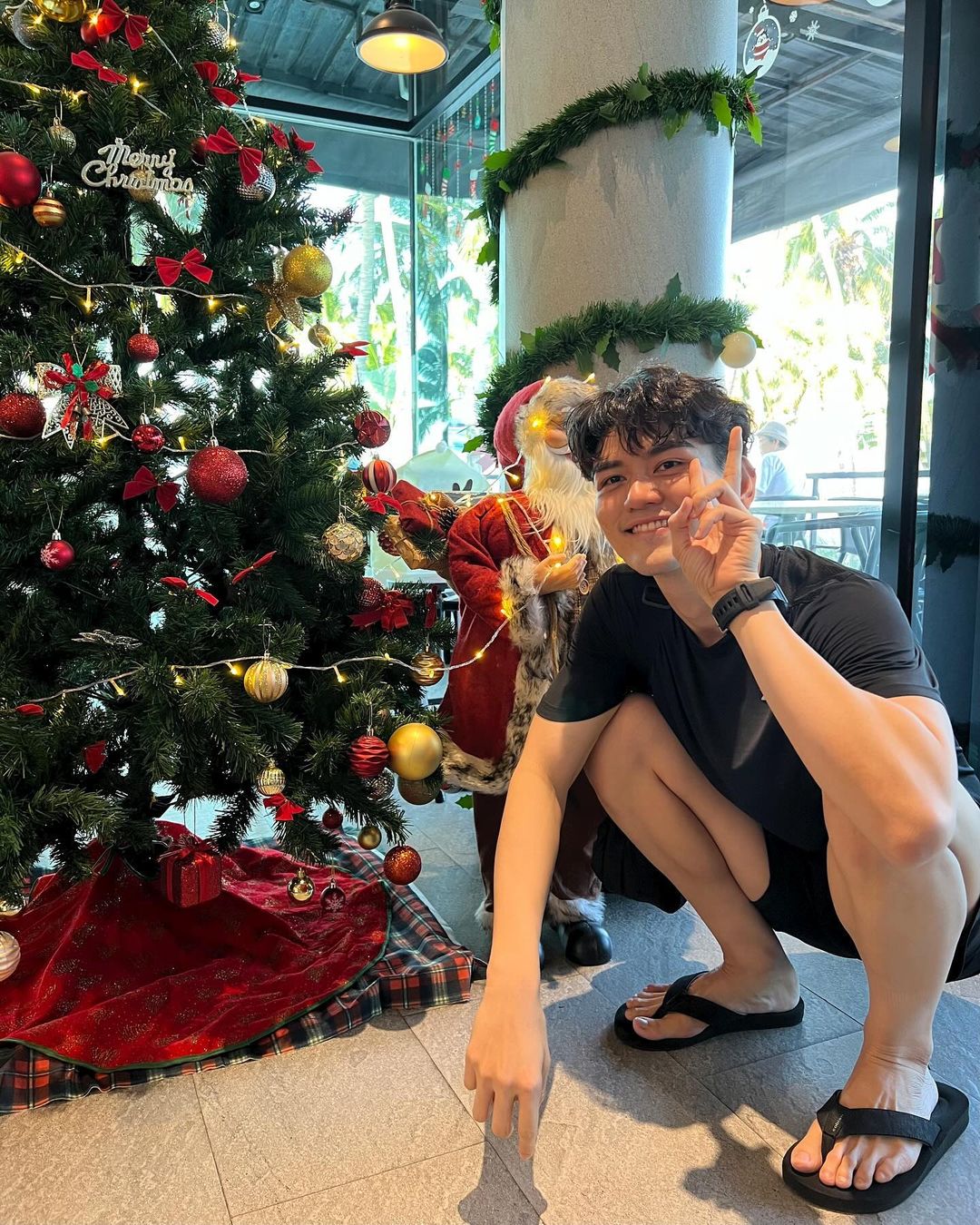 ไมค์ - ชินรัฐ สิริพงษ์ชวลิต