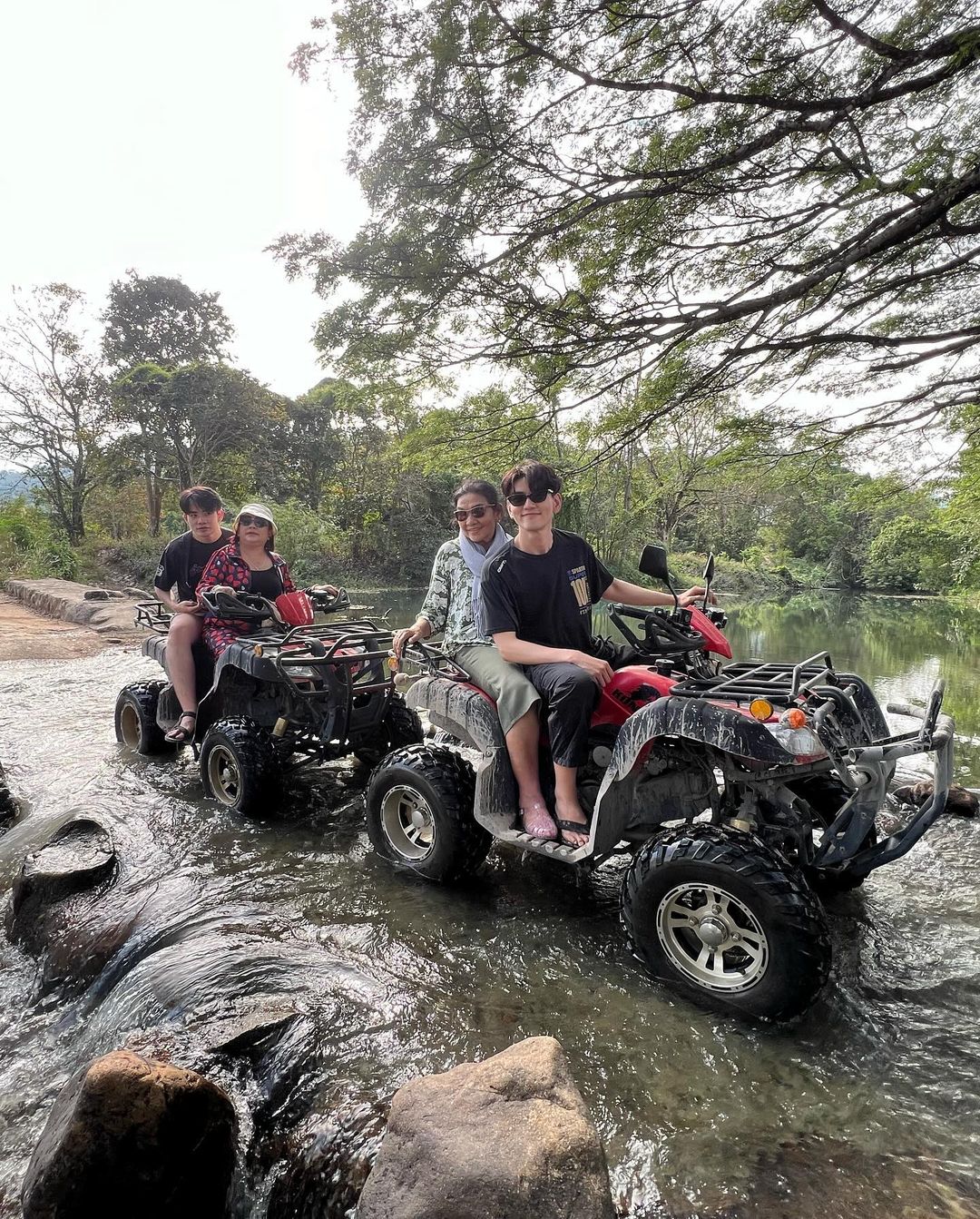 ไมค์ - ชินรัฐ สิริพงษ์ชวลิต
