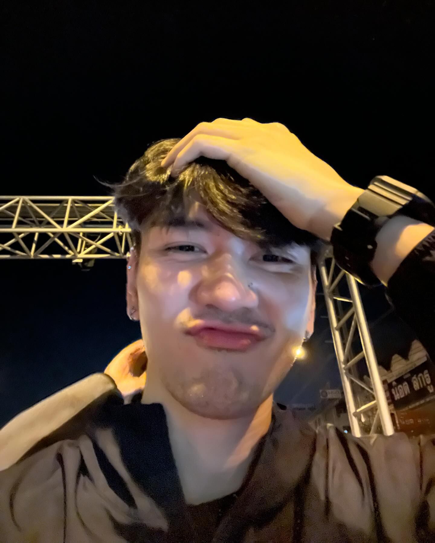 ไมค์ - ชินรัฐ สิริพงษ์ชวลิต