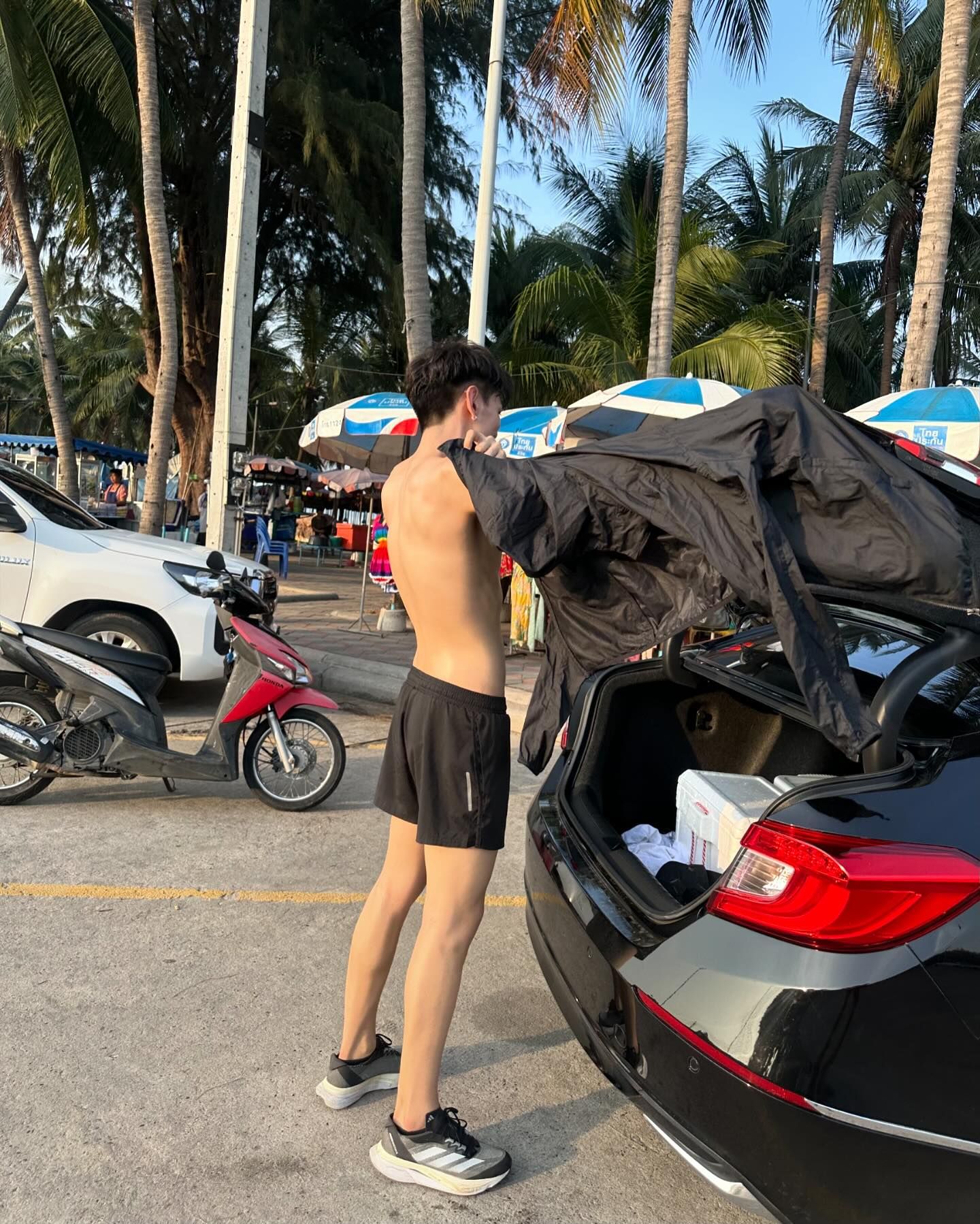 ไมค์ - ชินรัฐ สิริพงษ์ชวลิต