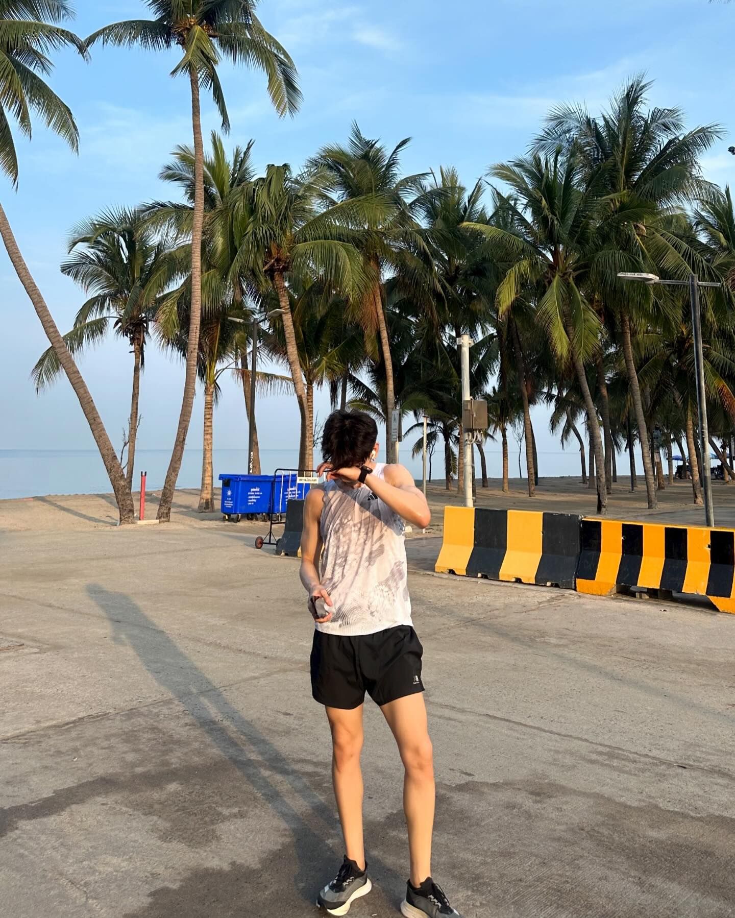 ไมค์ - ชินรัฐ สิริพงษ์ชวลิต