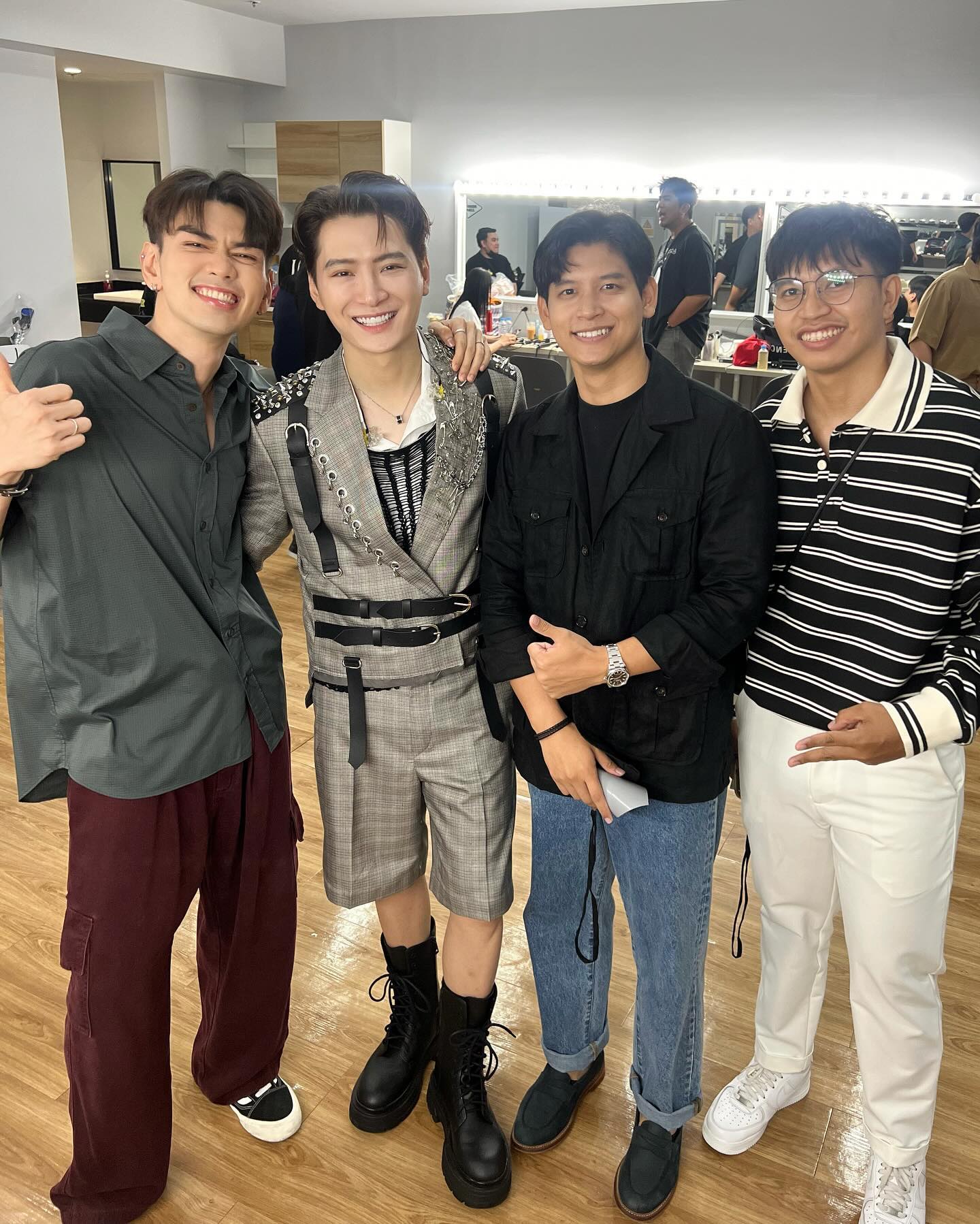 ไมค์ - ชินรัฐ สิริพงษ์ชวลิต