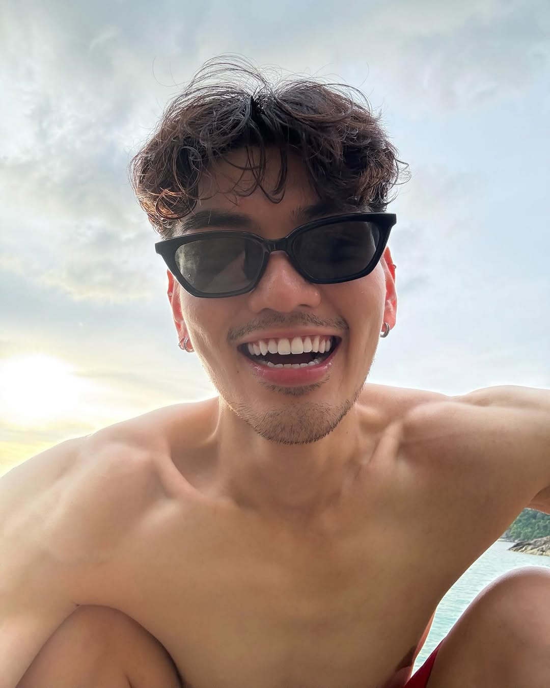 ไมค์ - ชินรัฐ สิริพงษ์ชวลิต