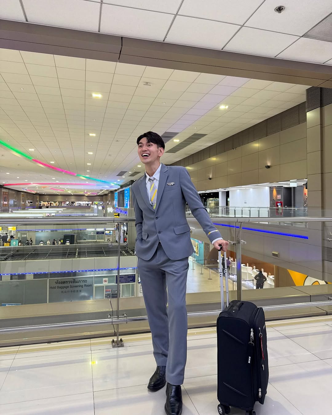 ไมค์ - ชินรัฐ สิริพงษ์ชวลิต