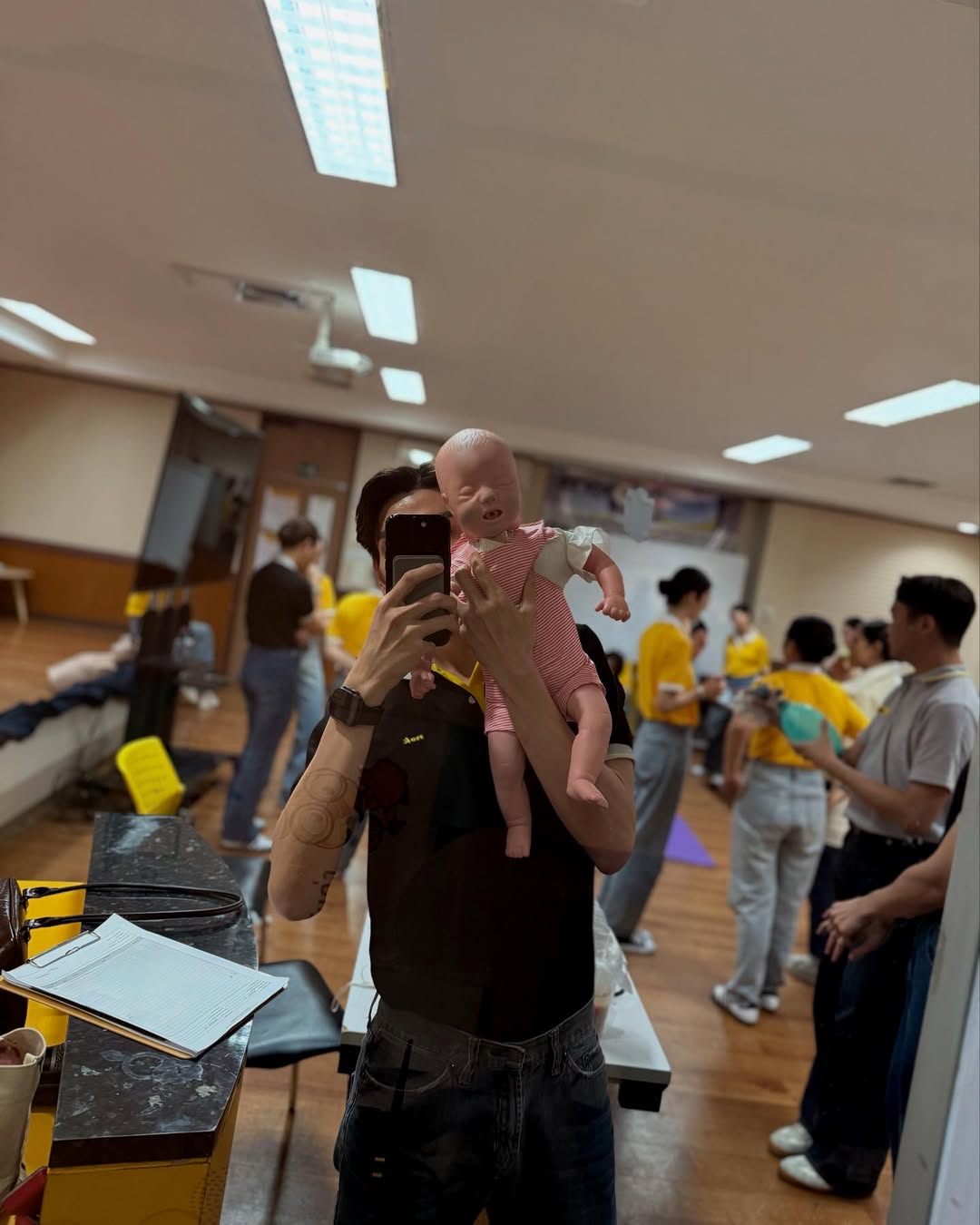ไมค์ - ชินรัฐ สิริพงษ์ชวลิต