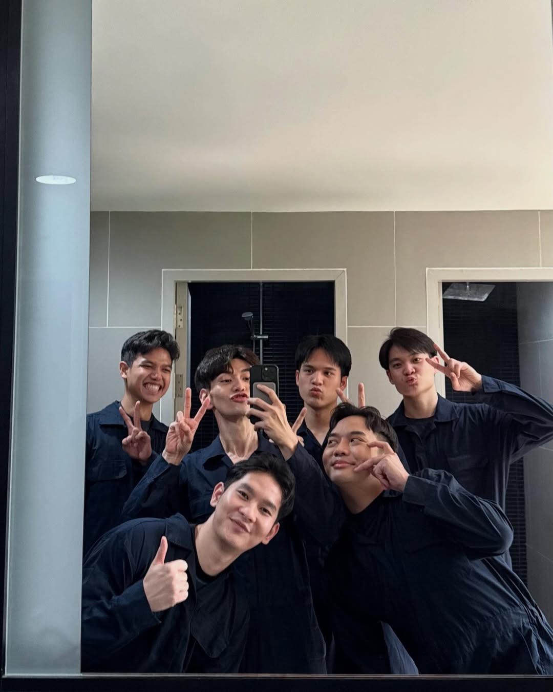 ไมค์ - ชินรัฐ สิริพงษ์ชวลิต