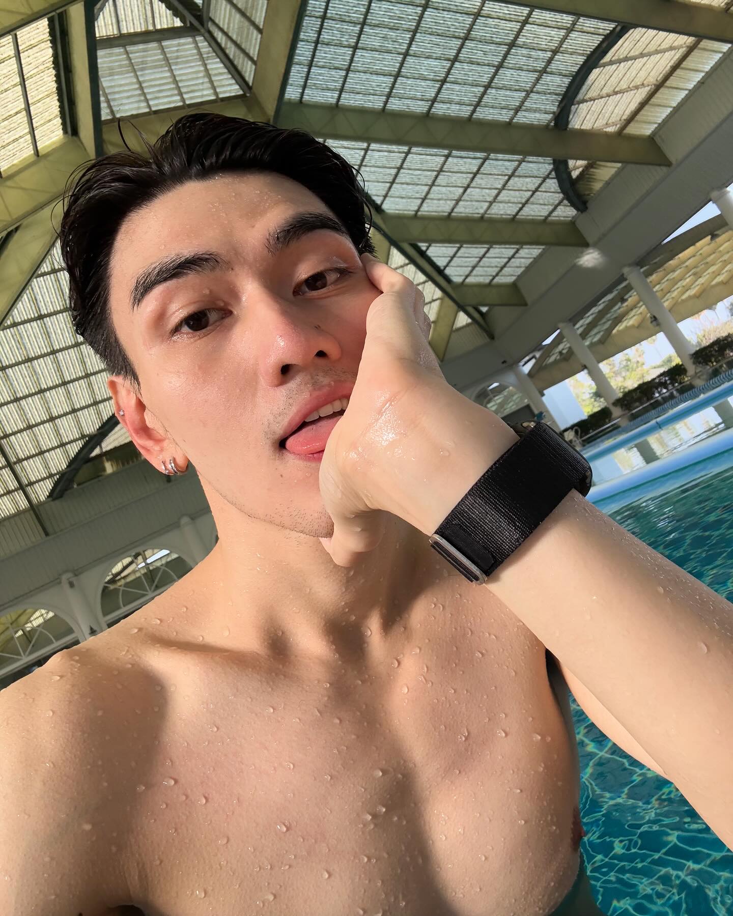 ไมค์ - ชินรัฐ สิริพงษ์ชวลิต