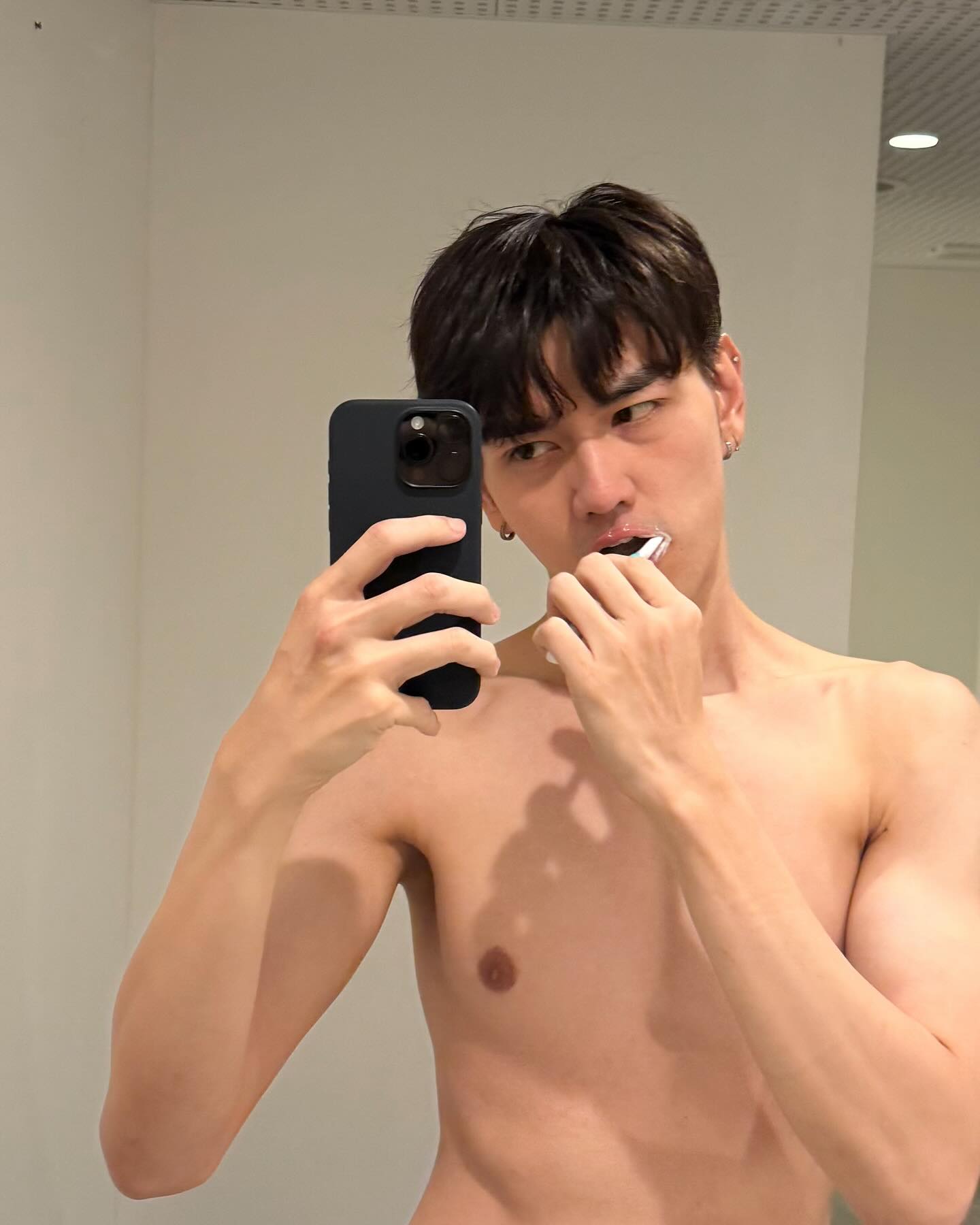 ไมค์ - ชินรัฐ สิริพงษ์ชวลิต